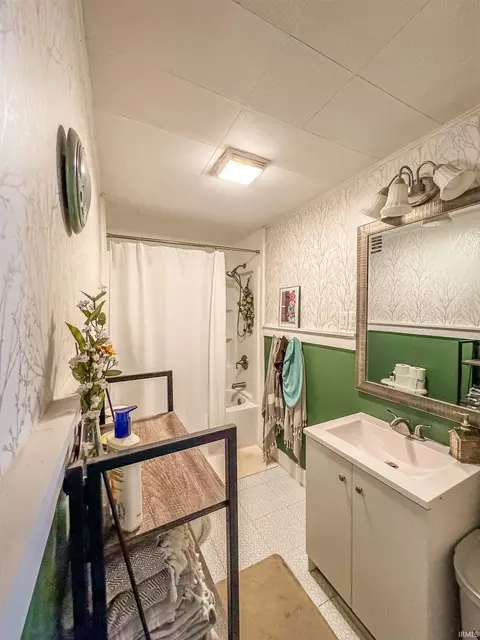 815 E Walnut St, Greentown, IN 46936 photo 14