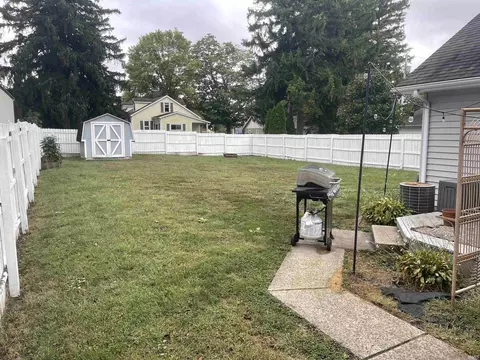 209 W Second St, Fairmount, IN 46928 photo 13