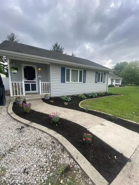 209 W Second St, Fairmount, IN 46928 photo 1