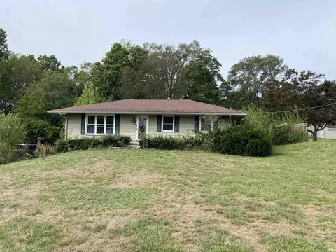 55617 Riverview Manor Dr, Elkhart, IN 46514