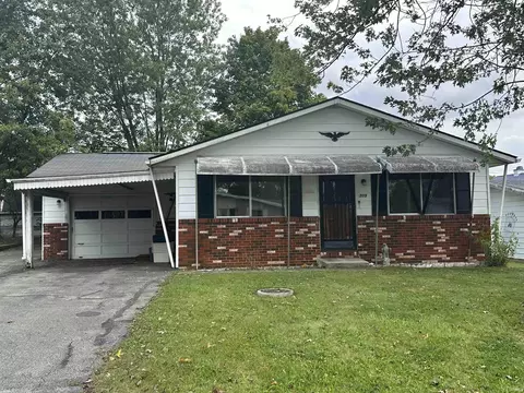 309 Mayfair Ln, Hartford City, IN 47348
