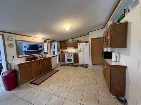 499 E 100 N Rd, Wabash, IN 46992 photo 3