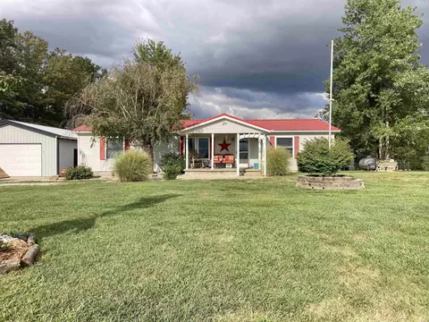 10977 Evans Rd, Wheatland, IN 47597