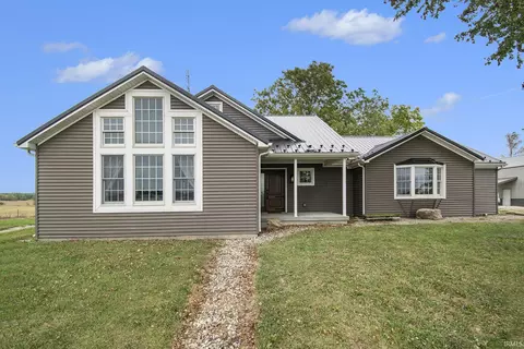 10670 S 100 W Rd, Silver Lake, IN 46982