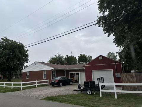 9 N Freeland St, Freelandville, IN 47535