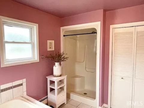 386 E 5th St, Peru, IN 46970 photo 6