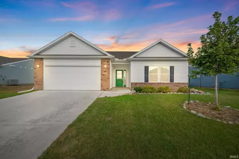 6418 Shale Crescent Dr, West Lafayette, IN 47906