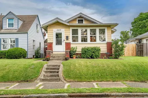 1019 Shore Dr, Fort Wayne, IN 46805