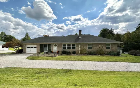 2109 Schlensker Rd, Evansville, IN 47725