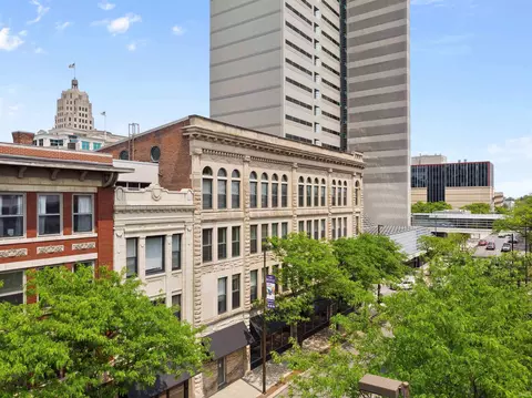 113 W Wayne St #213, Fort Wayne, IN 46802