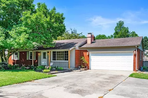 2101 S Andrews St, Yorktown, IN 47396