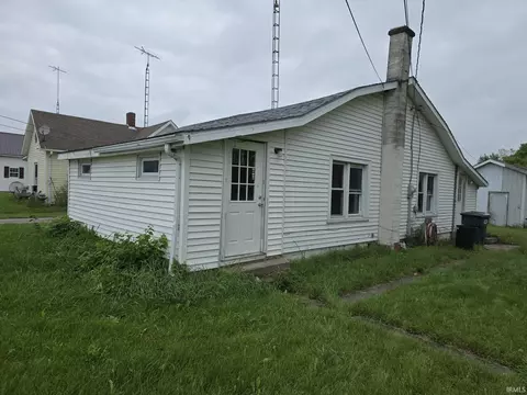 301 S Plum St, Farmland, IN 47340