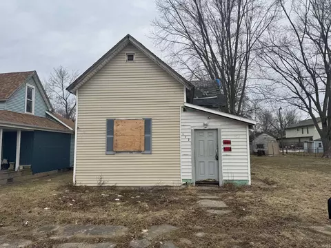 812 W Franklin, Hartford City, IN 47348