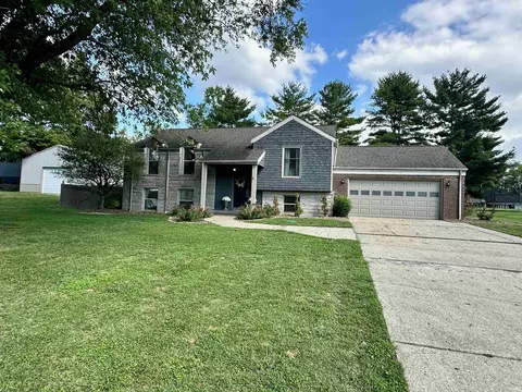 692 S Concord Dr, Princeton, IN 47670