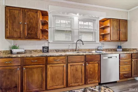 634 E State St, Princeton, IN 47670 photo 4
