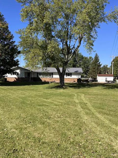 6025 N Van Guilder Rd, Fremont, IN 46737