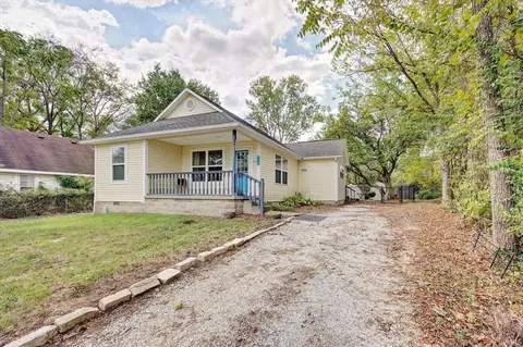 421 N Hopewell St, Bloomington, IN 47404