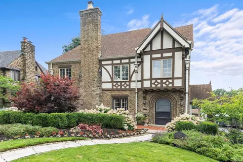 1925 Kensington Blvd, Fort Wayne, IN 46805