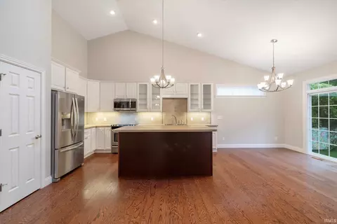 4739 E Donington Dr, Bloomington, IN 47401 photo 9