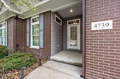 4739 E Donington Dr, Bloomington, IN 47401 photo 2