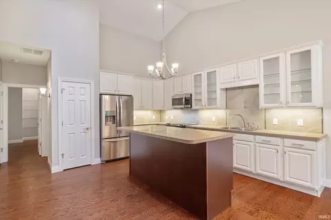 4739 E Donington Dr, Bloomington, IN 47401 photo 7