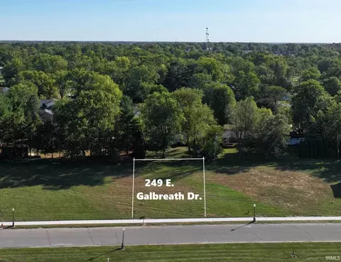 249 E Galbreath Dr, Winamac, IN 46996