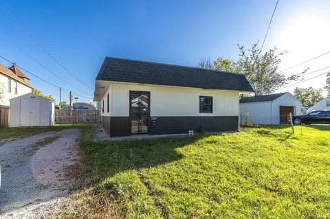1203 Clayton Ave, Fort Wayne, IN 46808