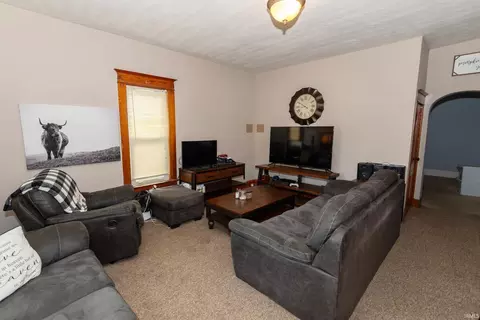 357 W 15th St, Auburn, IN 46706 photo 6