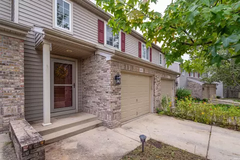 631 E Bayberry Ct, Bloomington, IN 47401