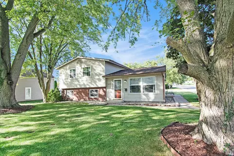 1623 E Main St, Warsaw, IN 46580