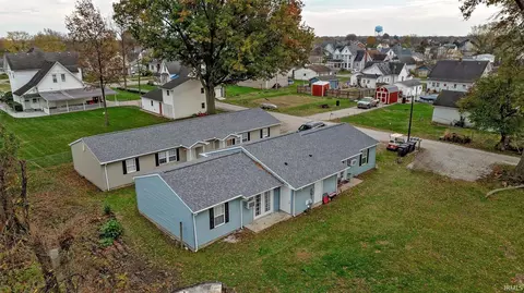 30 W Miner Ave, Linton, IN 47441