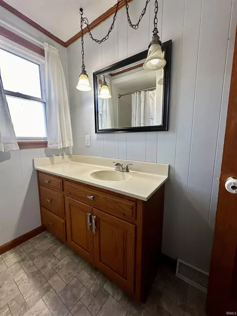 609 E Jackson St, Flora, IN 46929 photo 18