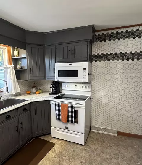 609 E Jackson St, Flora, IN 46929 photo 14
