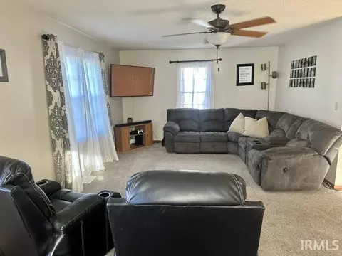 609 E Jackson St, Flora, IN 46929 photo 7