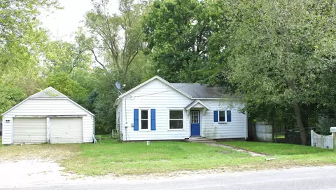 11038 Hawthorn Rd, Plymouth, IN 46563