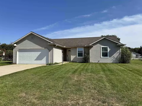 51958 Fawn Meadow Dr, Elkhart, IN 46514