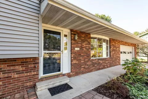 4324 E Beacon Ct, Bloomington, IN 47408 photo 3