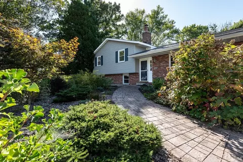 4324 E Beacon Ct, Bloomington, IN 47408 photo 1