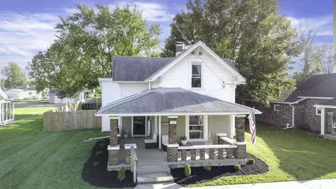 527 W South St, Winchester, IN 47394