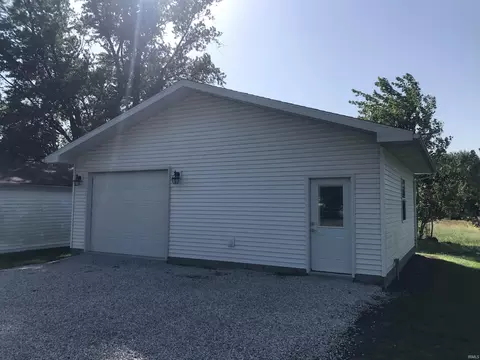 10207 Perry Blvd, Sumner, IL 62466 photo 10