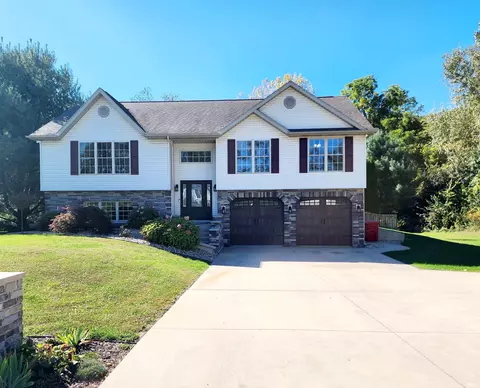 11547 Castle Dr, Plymouth, IN 46563
