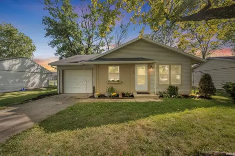 140 Vicksburg Ln, West Lafayette, IN 47906