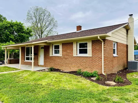 111 S 14th St, Petersburg, IN 47567