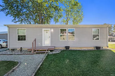 210 W Section St, Claypool, IN 46510 photo 1