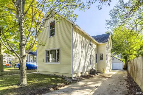1615 Rosemont Dr, Fort Wayne, IN 46818