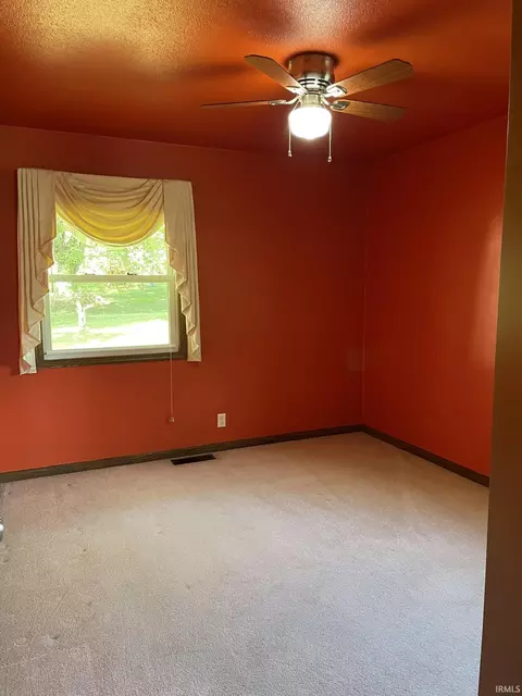 724 E 15th St, Jasper, IN 47546 photo 9