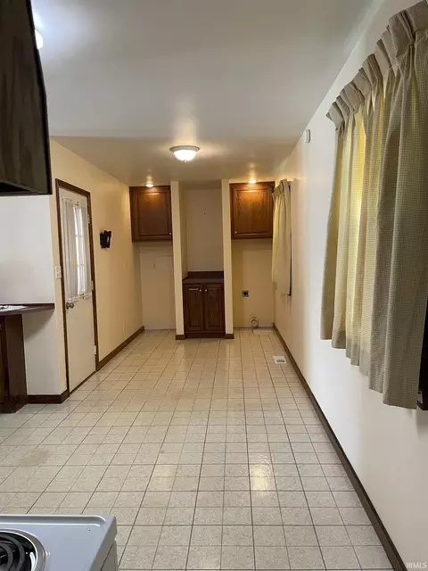 724 E 15th St, Jasper, IN 47546 photo 5