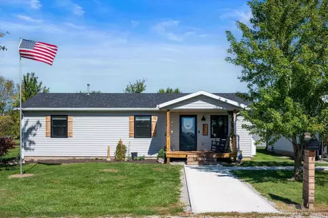 305 E Max Dr, Pennville, IN 47369