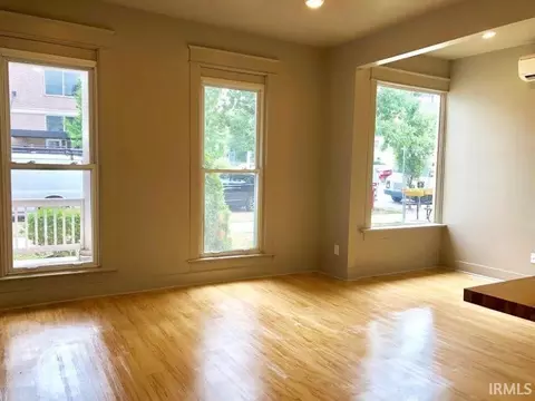 Living - 425 N Walnut St, Bloomington, IN 47404 photo 2 of 3