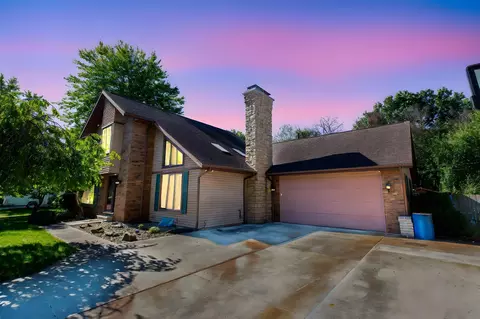 52157 Bittersweet Ln, Elkhart, IN 46514